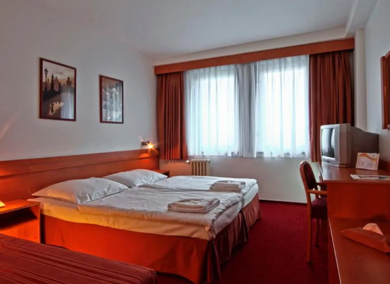 Double or Twin STANDARD Room, Globus, Prague