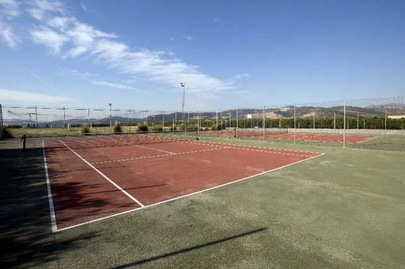 Sports and Entertainment, Louty Simba, Valencia