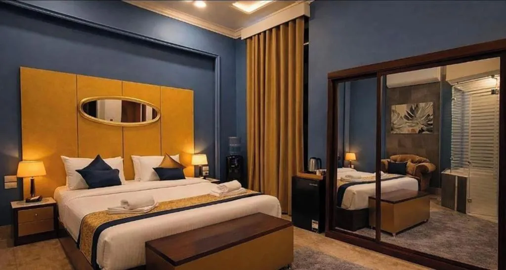 Room, Ga Plus, Cairo