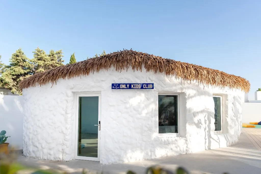 Sports and Entertainment, Coral Star Hotel & Apartments, Ibiza