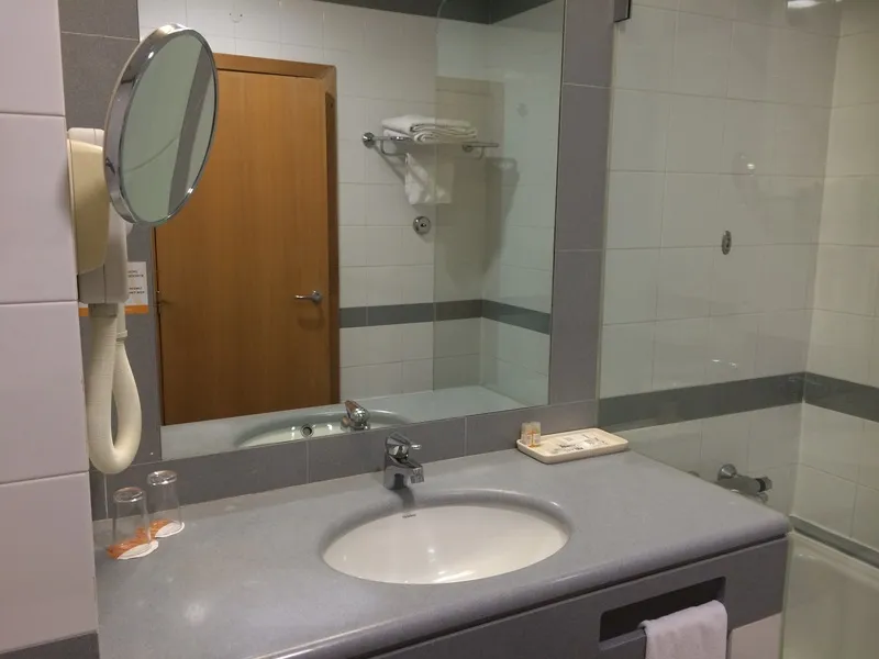 Double or Twin STANDARD Room, Riviera Hotel Carcavelos, Lisbon
