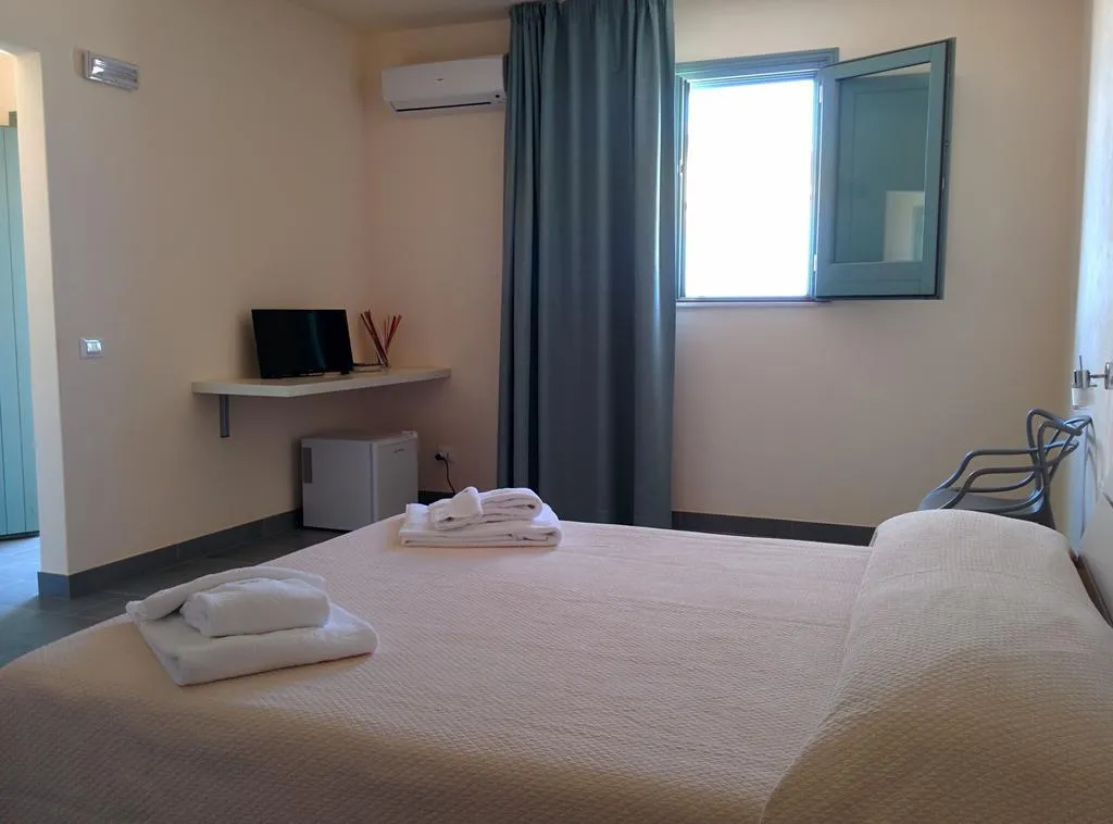 TRIPLE COMFORT Room, Relais Casina Miregia, Catania