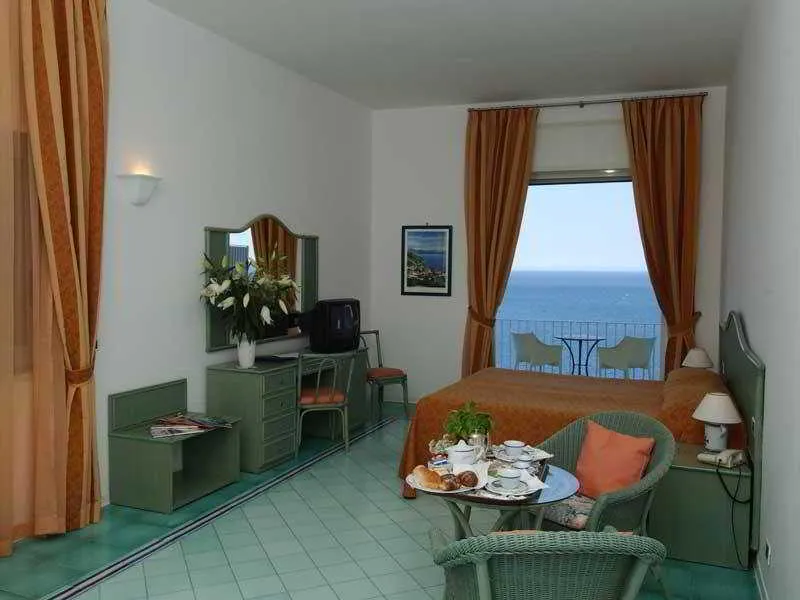 Room, Miramalfi, Naples