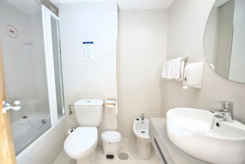 TRIPLE STANDARD Room, Montemar, Costa Blanca