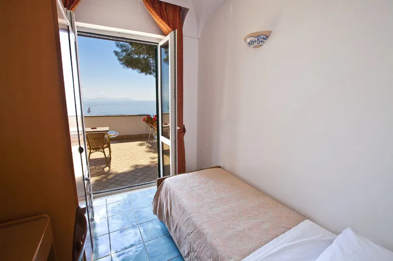 SINGLE SEA VIEW Room, Don Felipe, Naples