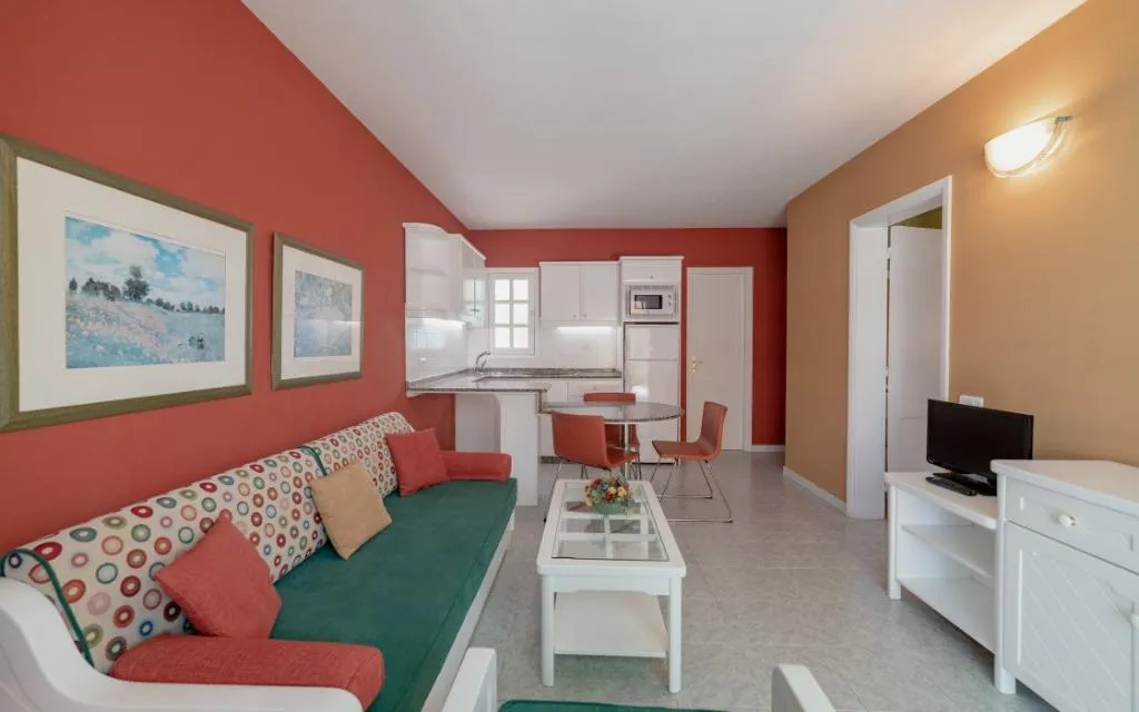 APARTMENT KING SIZE BED Room, Club Vista Serena, Gran Canaria