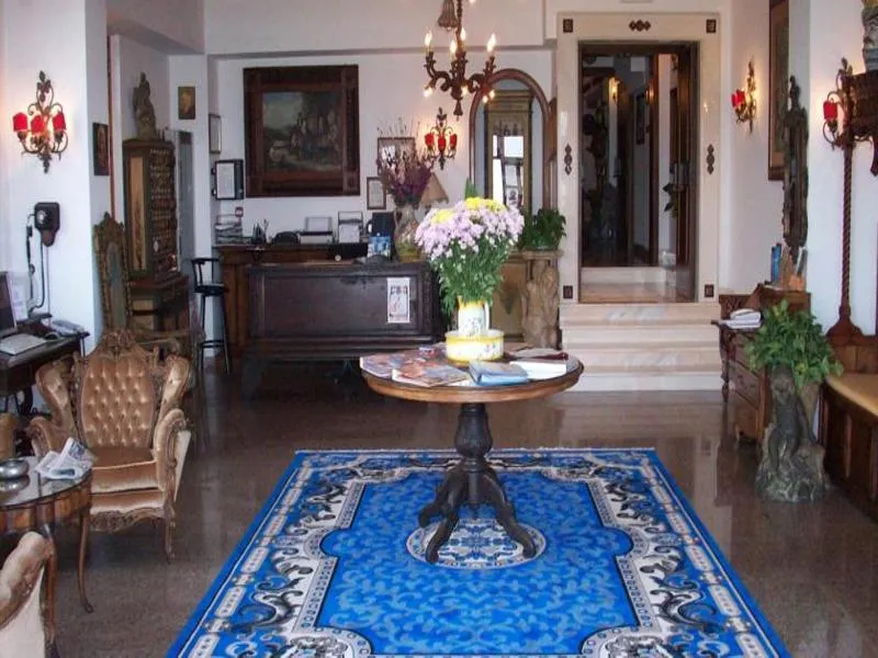 Lobby, La Riva, Catania