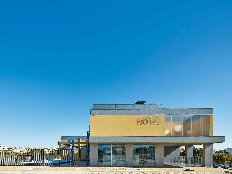 General view, 3K Faro Aeroporto, Algarve
