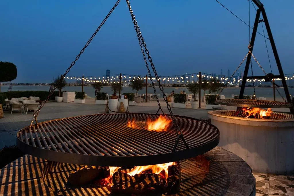 Restaurant, Th8 Palm Dubai Beach Resort Vignette Collection, Dubai