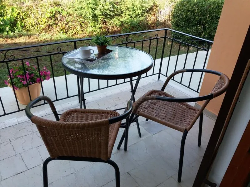TWIN TWO BEDROOMS Room, Mileona Rooms, Corfu