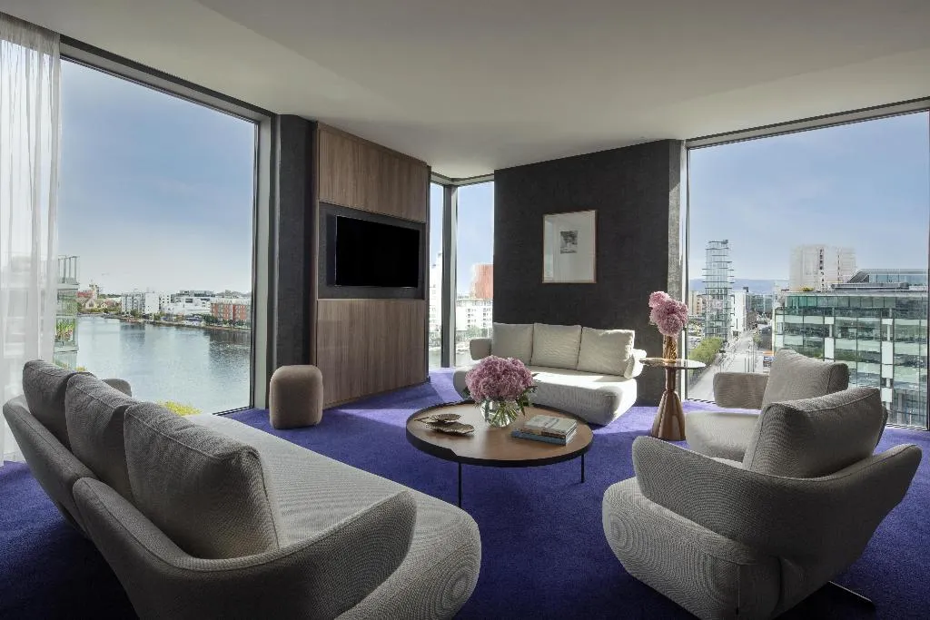 SUITE STANDARD Room, Anantara The Marker Dublin, Dublin