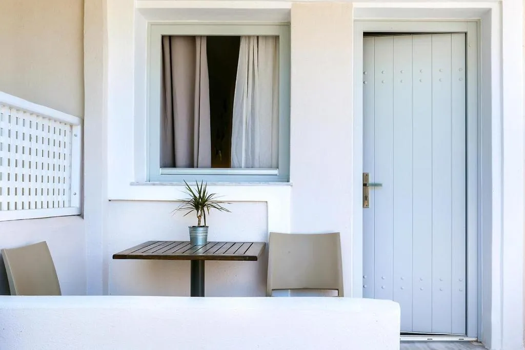 TRIPLE STANDARD Room, Scorpios Beach Hotel, Santorini