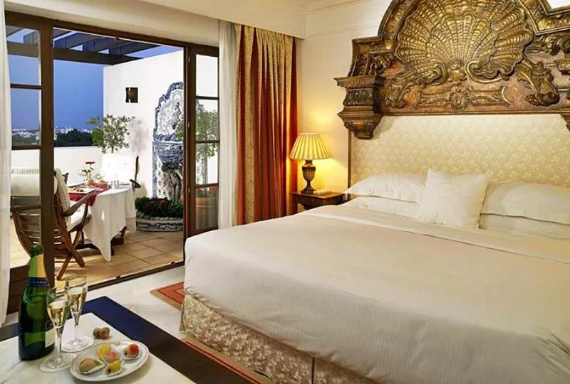 Room, Pine Cliffs Hotel, a Luxury Collection Resort, Algarve