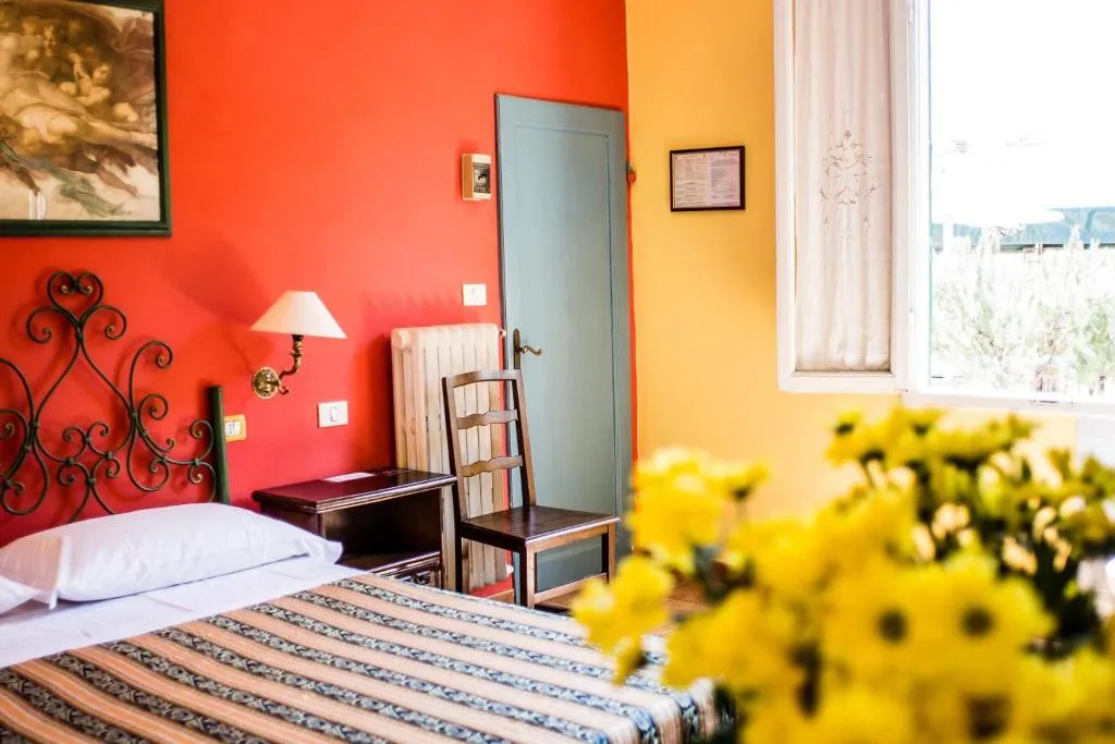 DOUBLE QUEEN SIZE BED Room, Il Bargellino, Florence