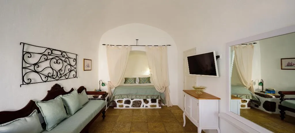 SUITE SUPERIOR Room, Fanari Villas, Santorini