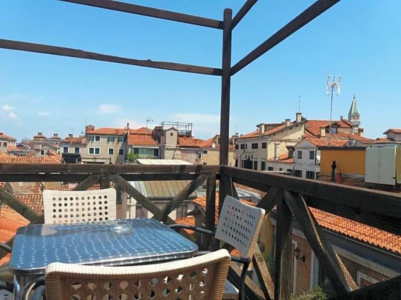 General view, Piccola Fenice, Venice