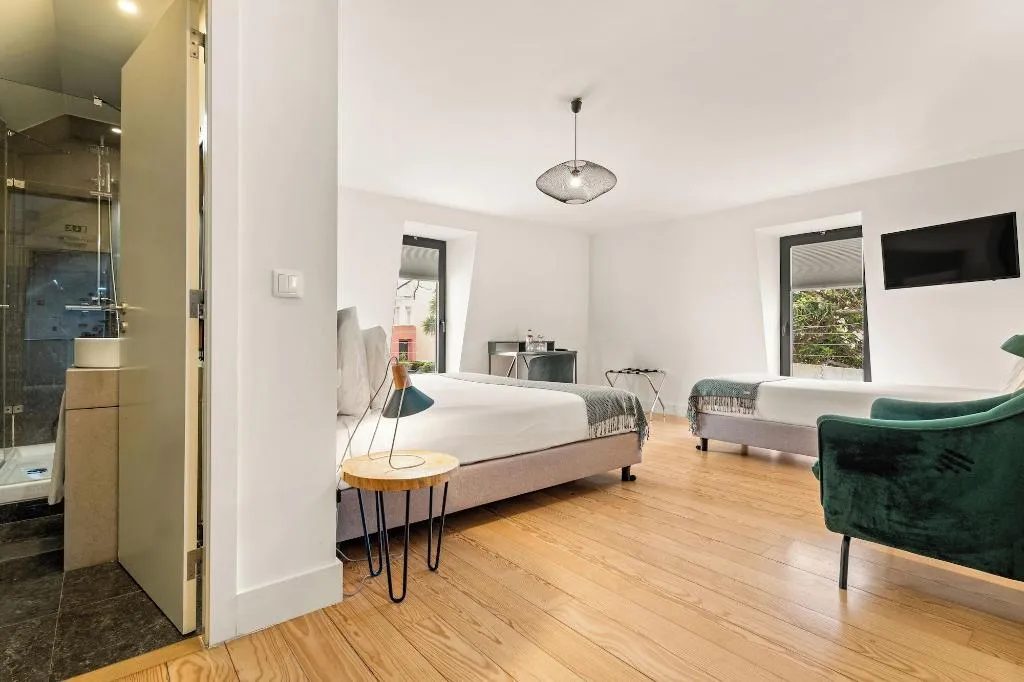 Room, Jardim Da Lapa By Shiadu, Lisbon