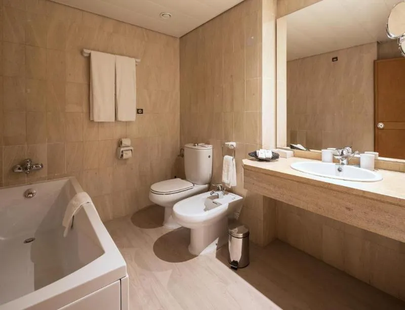 SUITE TWO BEDROOMS ONE BATHROOM Room, Dom Pedro Marina, Algarve