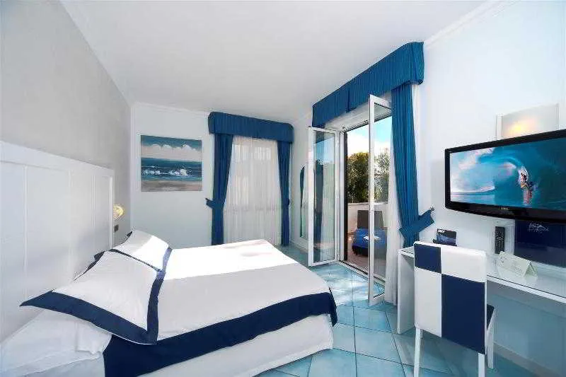QUADRUPLE COMFORT Room, Hotel Villa Durrueli Resort & Spa Ischia, Naples