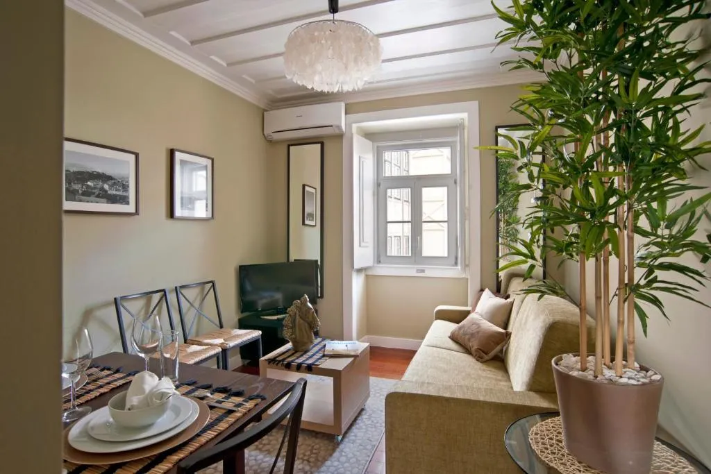 APARTMENT STANDARD Room, Lisbon Colours Bairro Alto Apartments, Lisbon