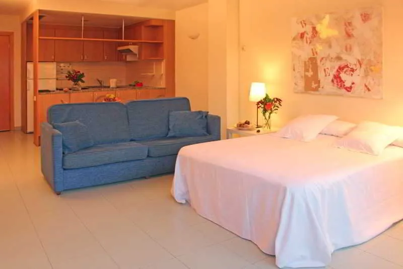 Room, Aura Park Nord, Barcelona