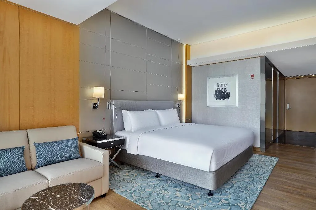 DOUBLE SEA VIEW Room, Hilton Dubai Palm Jumeirah, Dubai