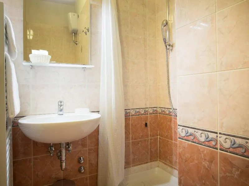 Room, Albergo Montreal, Florence
