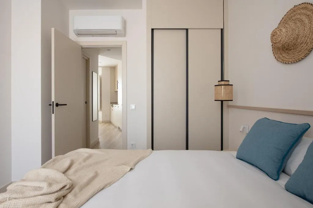 APARTMENT TWO BEDROOMS Room, Libere Malaga Plaza Del Siglo, Costa Del Sol