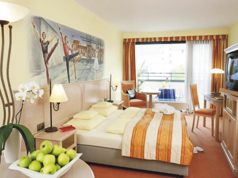 JUNIOR SUITE CAPACITY 2 Room, Hollywood Media Hotel, Berlin