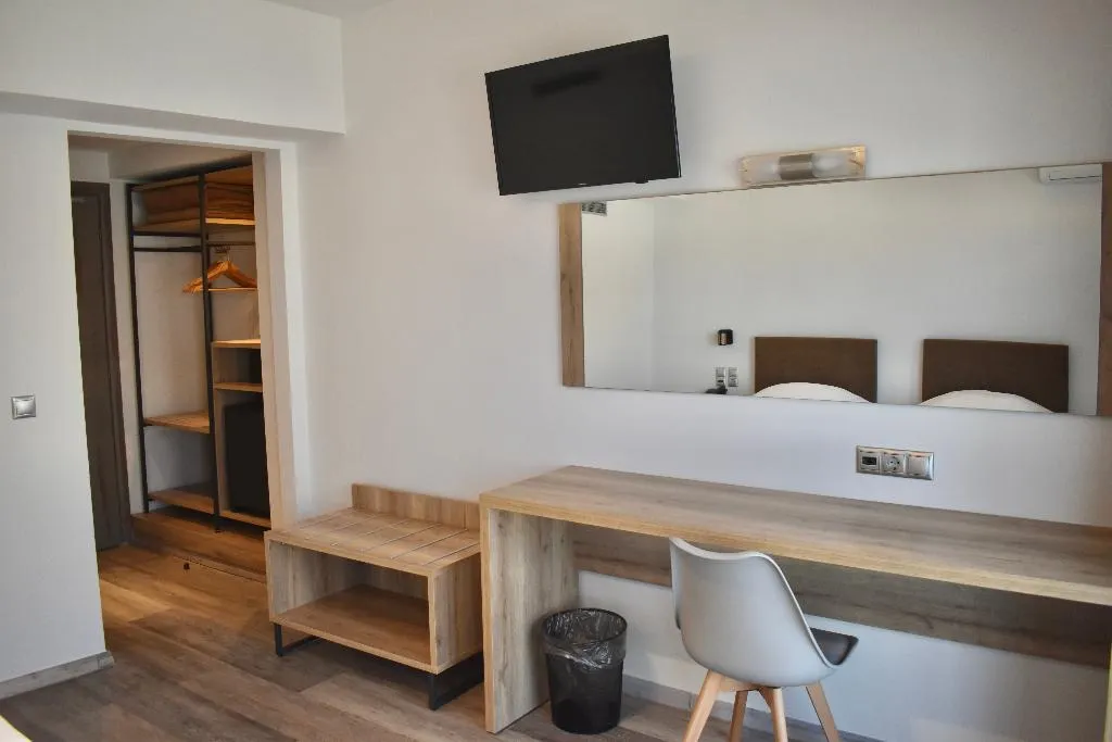 Double or Twin DELUXE Room, Xenophon Hotel, Athens