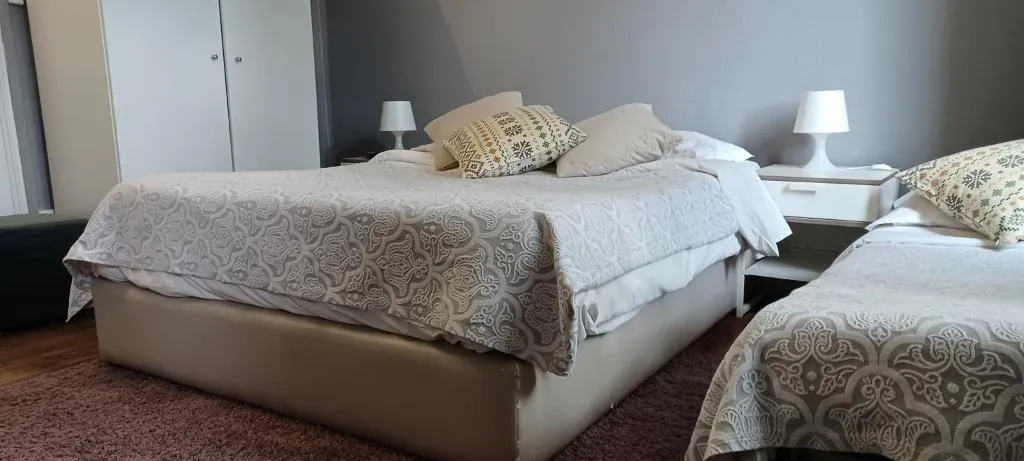 DOUBLE CAPACITY 3 Room, WW Hostel & Suites, Porto
