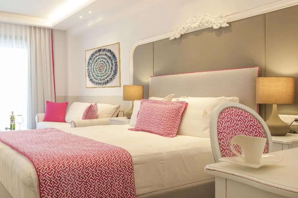 JUNIOR SUITE WITH PRIVATE POOL Room, Avaton Luxury Beach Resort Relais & Chateau, Thessaloniki
