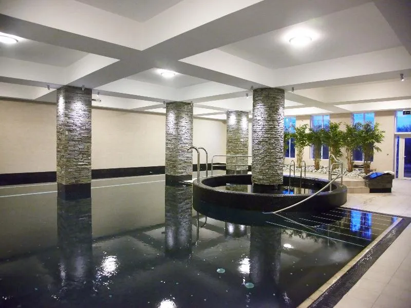 Pool, Garryvoe Hotel, Cork