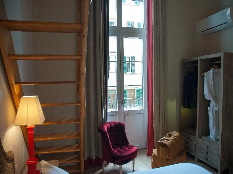 QUADRUPLE CITY VIEW Room, Black 5 Florence Suite, Florence