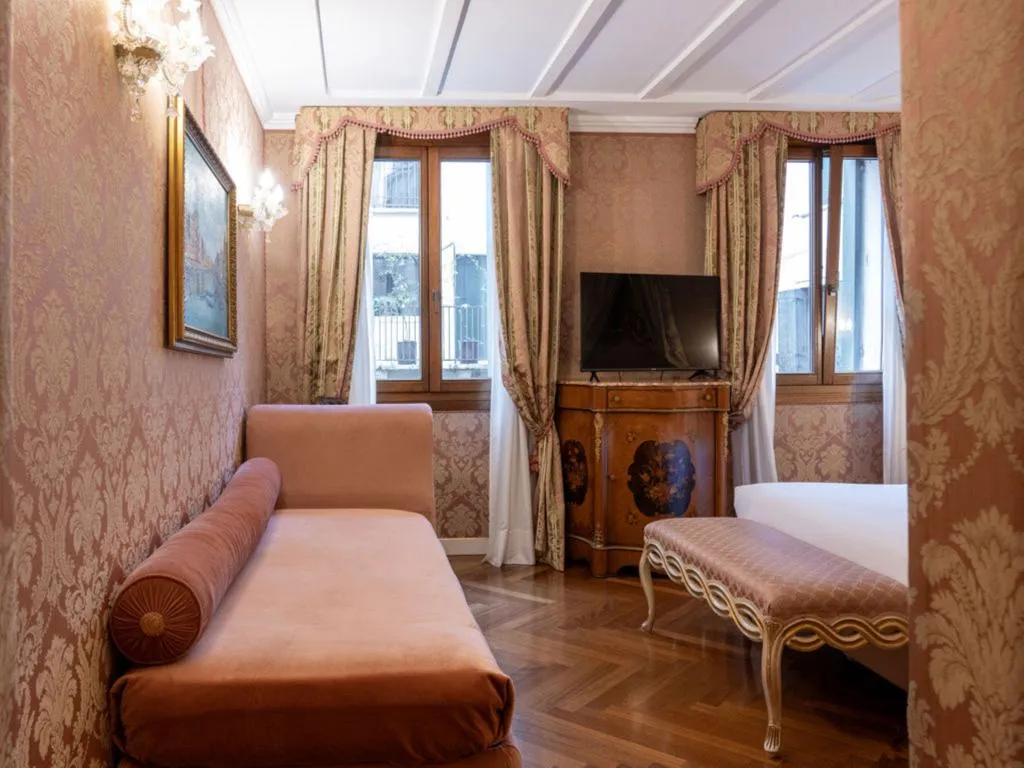 TRIPLE PRESTIGE Room, Antico Doge - a Member of Elizabeth Hotel, Venice