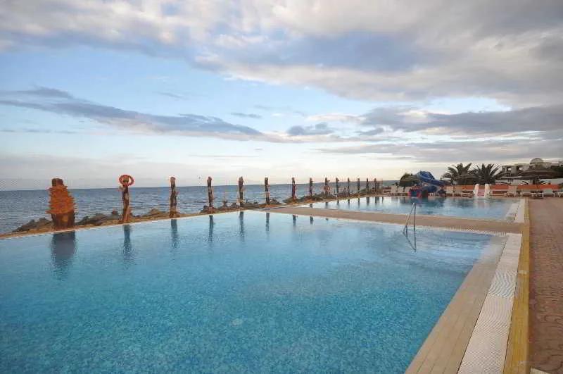 Pool, Primalife Skanes Thalasso, Tunisia