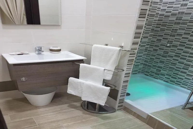 DOUBLE DELUXE WITH BALCONY Room, Napoli City Rooms, Naples