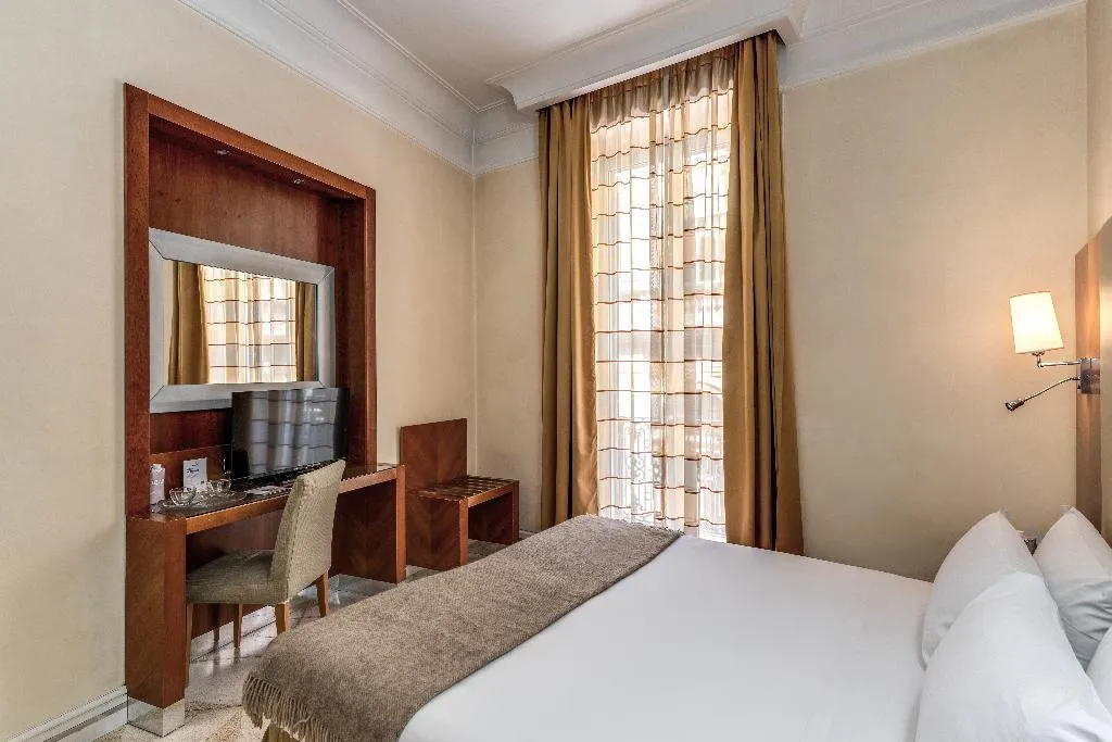DOUBLE ANNEX Room, Sonya, Rome