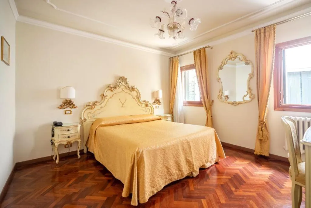 General view, Locanda Al Leon, Venice
