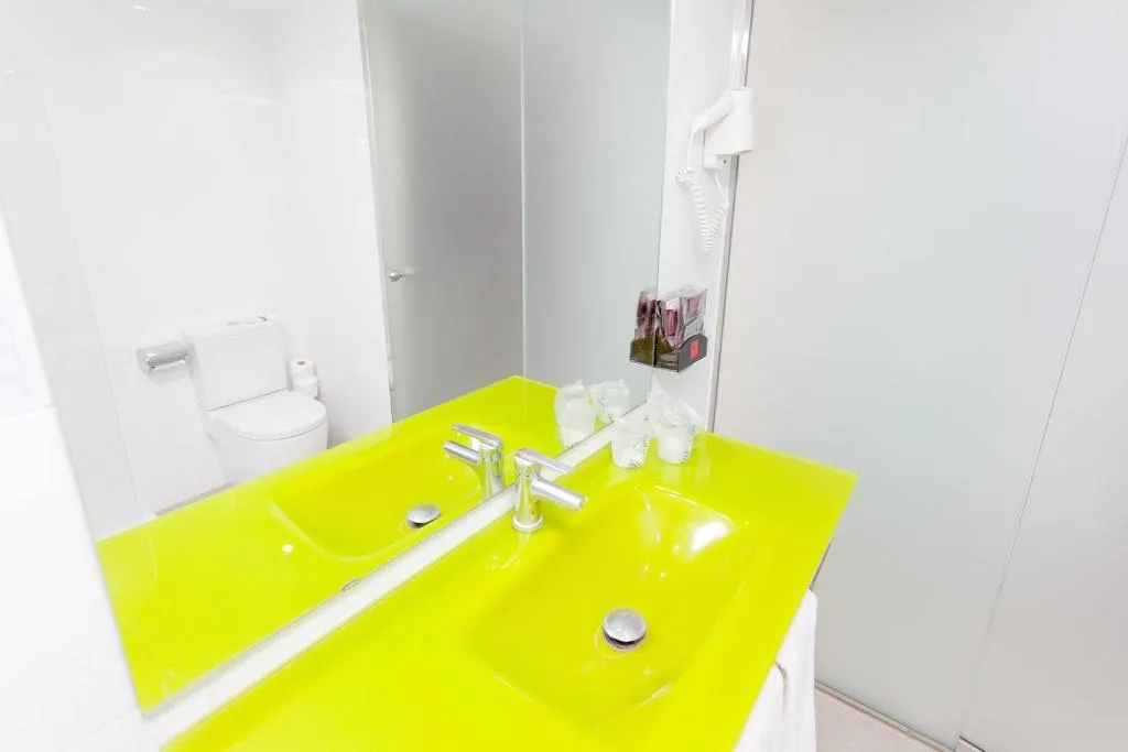 DOUBLE SINGLE USE TWO BEDS Room, Timor, Majorca