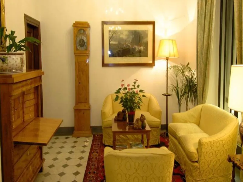 Lobby, Malaspina, Florence