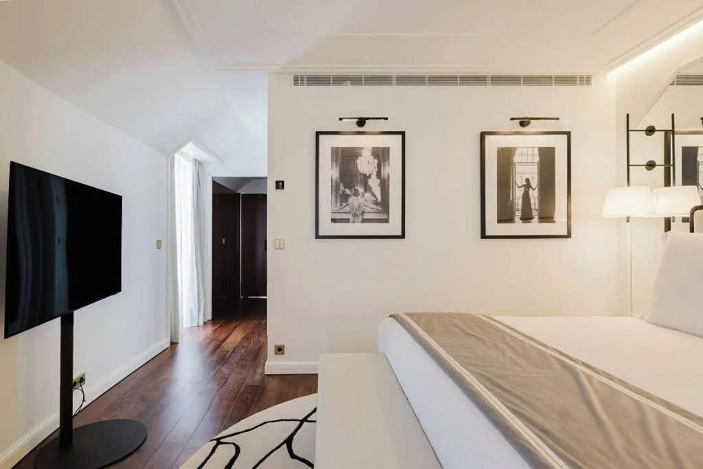 Room, Lisbon Chiado Hotel & Spa, Lisbon