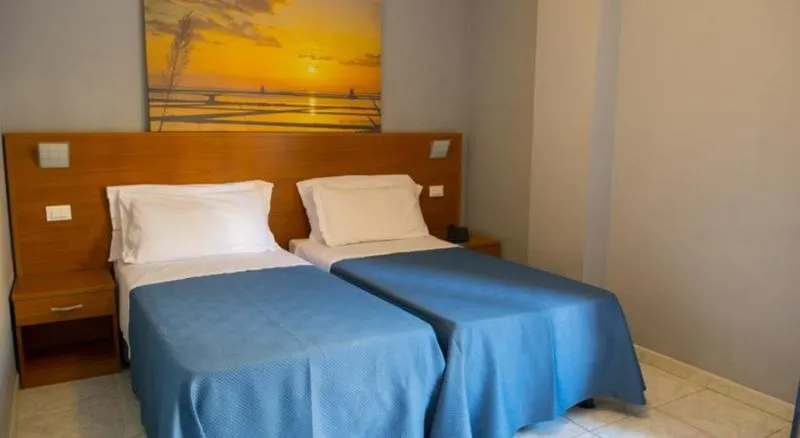 Room, Dei Pini, Catania