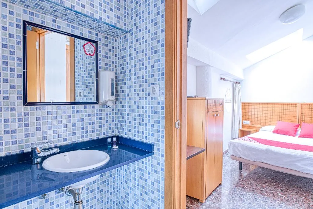 DOUBLE STANDARD Room, Hostal Nova Picanya, Valencia