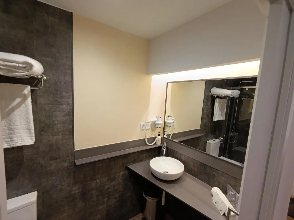 DOUBLE WITH DOUBLE BED Room, Hotel Travessera, Barcelona