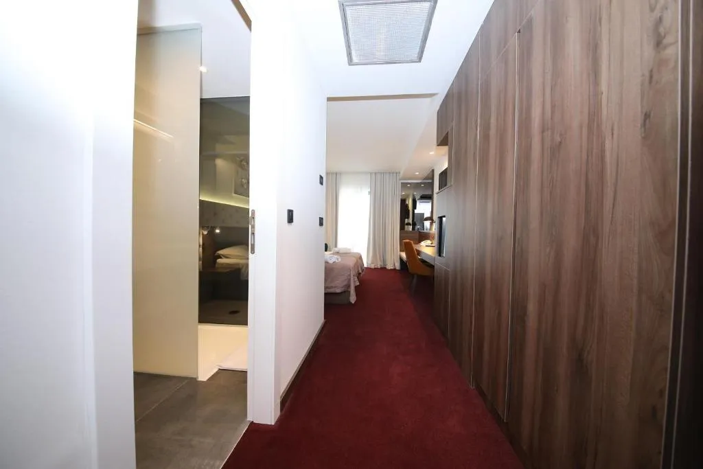 Double or Twin TWO BEDS Room, Hotel Scala, Split