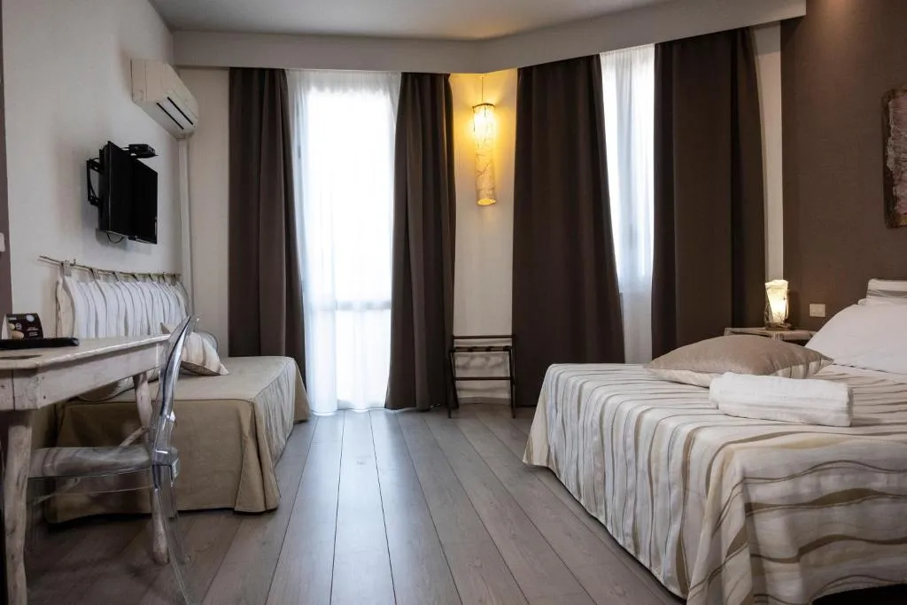 FAMILY ROOM SEA VIEW Room, Tirreno Hotel, Palermo