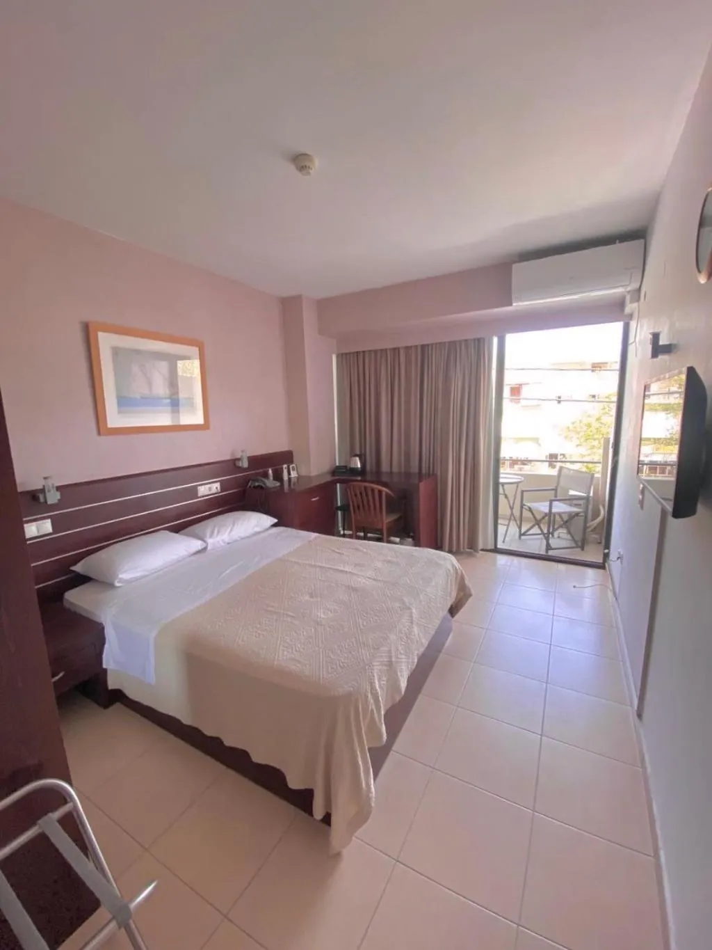 DOUBLE STANDARD Room, Saint George, Thessaloniki