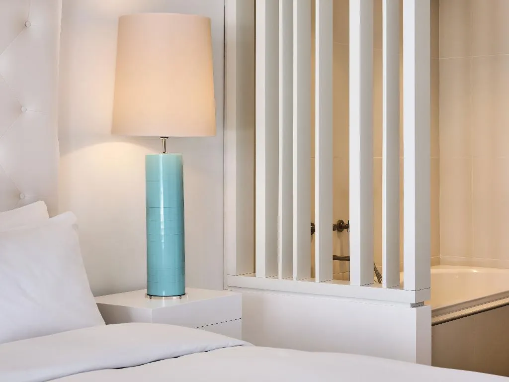 SUITE DELUXE SEA FRONT Room, Grecotel LUXME White, Crete