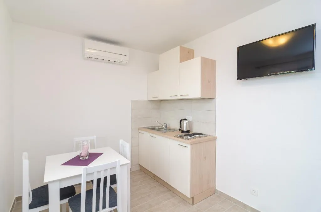 APARTMENT ONE BEDROOM WITH TERRACE Room, Apartments Villa Dadic, Dubrovnik